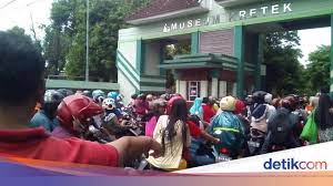 Berapaa biaya masuk taman museum kretek kudus. Libur Tahun Baru Museum Kretek Kudus Dipadati Pengunjung