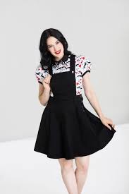 Vous serez étonnée par sa coupe conjugue confort et tenue parfaite. Robe Salopette Jeans Pin Up Rock Rockabilly Pinafore Dakota Noir