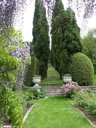 La Foce A Magnificent Garden In Tuscany Beautiful Gardens Garden Design Formal Garden Design
