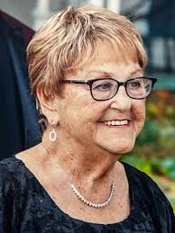 Obituary information for Evelyn Houlne