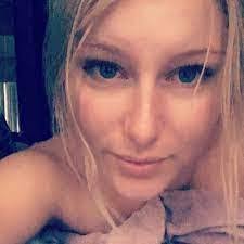 Sophie Moses's Instagram, Twitter & Facebook