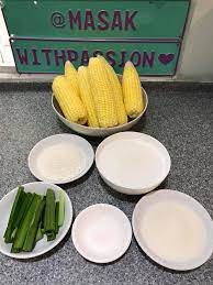 Berbeda dengan bubur beras yang bercita rasa gurih dan asin, bubur jagung lebih manis. Bubur Jagung Bersagu Bahan2 Masak With Passion Facebook