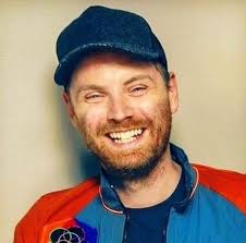 ColdplayPolls 👽📻 على X: "Happy 40th Birthday Jonny Buckland, the king of  guitar solos with the brightest smile 💚 #HappyBirthdayJonnyBuckland  https://t.co/UOU3XZTegY"