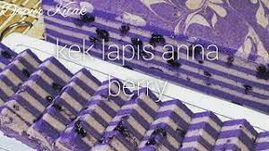 Kek lapis polkadot bahan a480gm mentega tulen 15 biji kuning telur150gm gula kaster5 sudu besar susu pekat manis 2 sudu kecil ovalette230gm tekan dengan penekan kek lapis, cucuk permukaan dengan garpu dan sapu dengan sedikit mentega. Kek Lapis Blueberry Cheese Kek Lapis Anna Berry Youtube