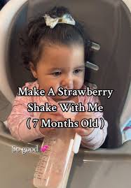 Almost 8 months old, and we are loving these little berry shakes. 🫶🏻  #breastmilk #bm #breastfeeding #breastfeedingfriendly #babycups  #babysippycup #babystrawcup #8monthsold #7monthsold #shakesforbaby ...