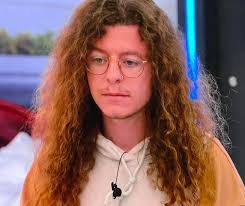 Penny Barr's Instagram, Twitter & Facebook