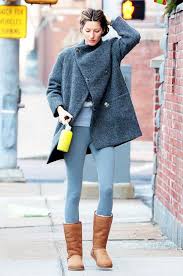 13 Cute Ways To Style Your Uggs This Winter Outfits With Leggings Uggs Outfit Cosy Winter Outfits