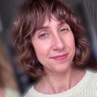 Courtney Crenshaw's Instagram, Twitter & Facebook