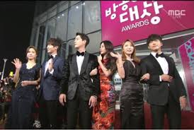 Dailymotion link for part 1 is dead so i used the mp4upload links instead. We Got Married Jonghyun And Yura Ep 5
