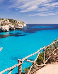 Ibiza is a spanish island in the mediterranean sea off the eastern coast of spain. Kreuzfahrt Ibiza Routen Und Angebote Costa Kreuzfahrten