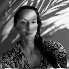 The story of dragons by Sean Brand Like new