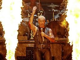 Till lindemann / rammstein fanpages. Auf Den Spuren Von Rammstein Sanger Till Lindemann In Seinem Heimatdorf Bei Bad Kleinen