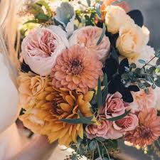 October wedding flowers are becoming more in demand considering the fact that there are more fall weddings than ever before. 15 Fall Wedding Bouquets