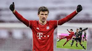 Den blick auf die tabelle kann man sich vor dem heutigen gastspiel in freiburg (15:30 uhr, live auf sky) also schenken. Thomas Muller Verhindert Nachsten Bayern Patzer Fcb Schlagt Freiburg Und Baut Liga Fuhrung Aus Sportbuzzer De