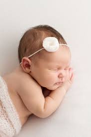 150+ Middle Names For Lillian (Unique & Cute)