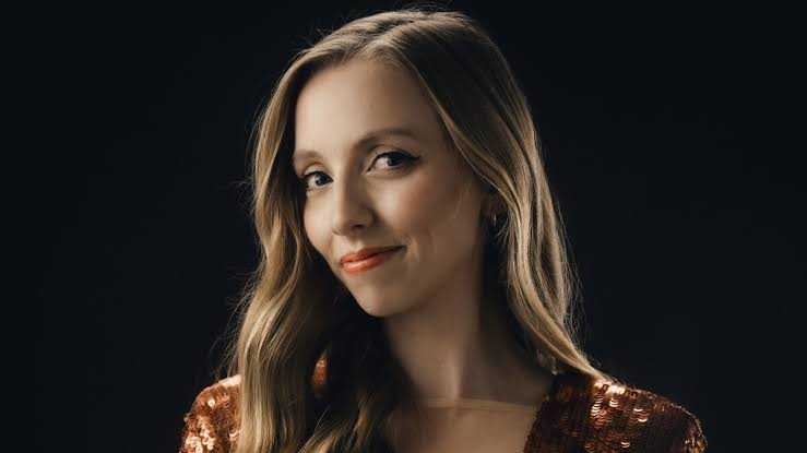 Anna Lapwood, an organist with a blazing commitment to connection | WRTI