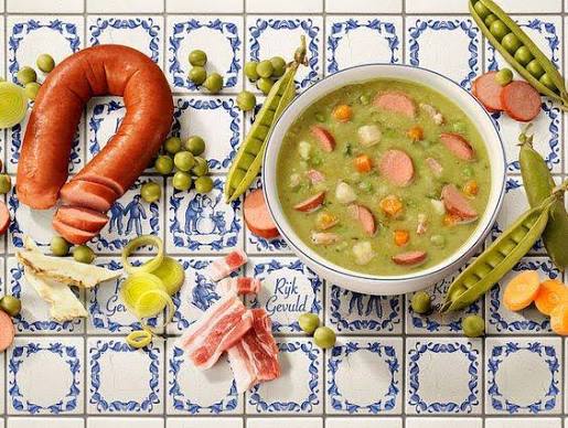 Who loves Snert? Dutch split pea soup 🤤 Photo by Peek Creative Studios on Flickr