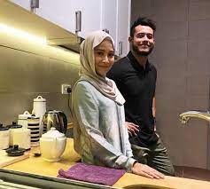 Asfan shah & fedtri yahyaproducer : Biodata Farah Nabilah Heroin Drama Titian Cinta Di Slot Akasia Tv3
