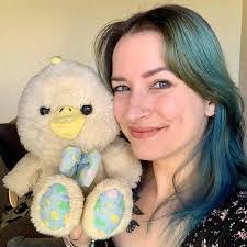 Aly Luna's Instagram, Twitter & Facebook