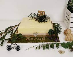 Geburtstag jeder liebt sie, jeder will sie. Aprikosen Torte Alles Liebe Manufaktur