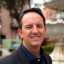 Aaron Hoefen's Instagram, Twitter & Facebook