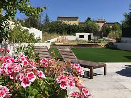 Check spelling or type a new query. Quelle Est La Duree De Vie Des Gazons Synthetiques D Universgazons Gazon Et Pelouse Synthetiques Marseille Univers Gazons