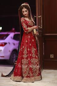 Pakistani Wedding Lengha Red Amd Gold Google Search Asian Bridal Dresses Pakistani Bridal Dresses Bridal Dresses