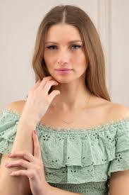 Paige Roe's Instagram, Twitter & Facebook