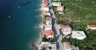 Δερβένι κορινθίας, dervéni, korinthia, greece. To Maiami Ths Ellados To Ellhniko Xwrio Poy Ka8e Spiti Exei Th Dikh Toy Paralia