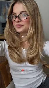 Valery Martinez (whoisVALERY)