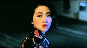 Ung thư giai đoạn cuối, bách biến thiên hậu vẫn hát, ngã trong vòng tay Lưu  Đức Hoa, nhìn vật dưới váy cô fan khóc