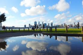 Before I Get On A Flight Out Of Perth Like To Share Another Pic Taken At The Foreshore In South Perth With Reflections Of The Scenic Views City Skyline Tourism