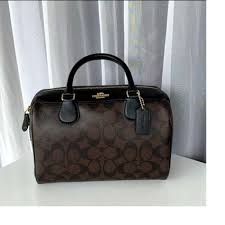 Both men and women recognize the coach logo. Jual 100 Original Tas Coach Mini Bennett Satchel In Signature Mahogany Terbaru Juni 2021 Blibli