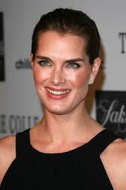 What Does It Mean To Have A Widows Peak Solved By Celebrities Straight Hairstyles Brooke Shields Widow S Peak