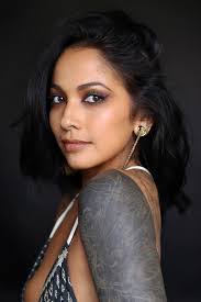 Naomi King's Instagram, Twitter & Facebook