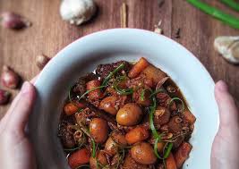 Masak telur puyuh dengan bumbu semur didominasi rasa manis dari kecap. Resep Semur Betawi Telur Puyuh Anti Gagal Menu Resepi