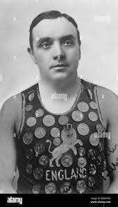 Famous swimmer 's challenge . David Billington , the world famous swimmer  and winner of all world professional swimming records from 100 yards  upwards , who issues a challenge to swim any