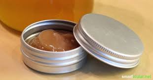 Wie schon weiter oben erwähnt, kommt in meine natürlichen cremes immer bienenwachs. Pflegender Weihnachts Lippenbalsam Mit Honig