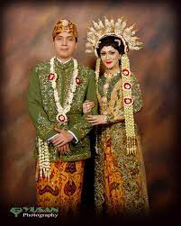 Spesial pengantin sunda siger modifikasi. Baju Adat Madura Traditional Wedding Attire Traditional Wedding Javanese Wedding