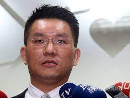 童仲彥與「蕾濕編」關係匪淺 她的真實身分曝光了 2018/12/29 11:11 2018/12/29 11:11 童仲彥, 蕾濕編 , 小編, 市議員, 黃色力量, 性專區 ç«¥ä»²å½¥æ¶è©é å©çè²»ä¸å¯©å¤7å¹´å ç¤¾æ éé»æ°è ä¸­å¤®ç¤¾cna