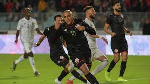 غادر فرجاني ساسي، لاعب وسط فريق الزمالك المصري، مساء اليوم السبت، مباراة منتخب تونس ضد الكونغو الديمقراطية متأثرا بالإصابة. 7ad4ktefw4sykm