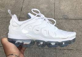 Nike Air Vapormax Plus In White And Grey Detailed Images Sneakernews Com Nike Nike Air Kicks Shoes