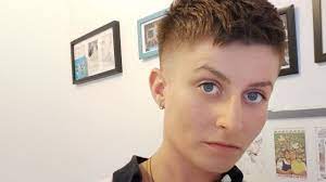 Layers help to style curly hair, define your curls, and keep them looking bouncy too. Why Do Women Pay More For A Short Haircut Bbc News