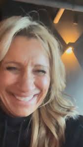 It’s a great workout when you can laugh about #michaelbublé songs playing  over the entire gym…. & when my client feels like he’s gonna puke  afterwards. #workhard #goallin #nosetbacks #flexwerk