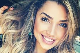 O nome completo é paula carolina de amorim barbosa. Ex Bbb Paula Amorim Muda O Visual Mais Uma Vez Veja