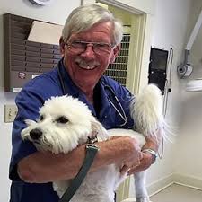 James yoder opened the doors to their second animal hospital in the greater des moines area. Meet Our Team University Pet Clinic 520 795 7016