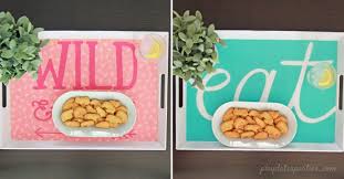She adds slip decoration around the rim and then gives it a little twist at the end! 5 Minute Diy Interchangeable Serving Tray Decoration