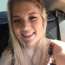 Lindsey Schuler's Instagram, Twitter & Facebook