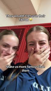 addie hanson (@unicorn.rainbow.poop)