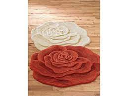 Raelyn bloom red rose flower shaped rug runner. Rose Shaped Rug